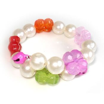 Bracelet enfant perle blanche avec trèfle à quatre feuilles multicolore