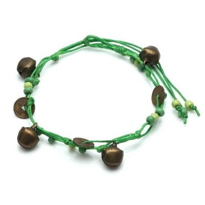 Bracelet cordon wax réglable perles vertes avec grelots et médaillons fait main