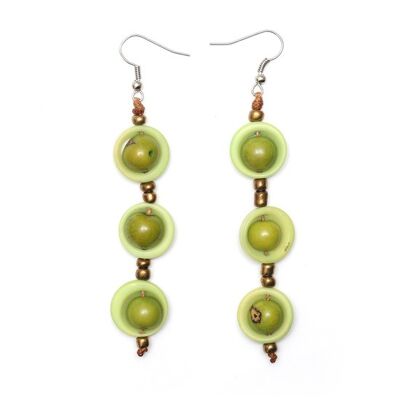 Aretes colgantes en cascada de tagua verde y bayas de acai