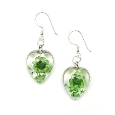 Pendientes colgantes de resina con flor prensada verde en corazón transparente