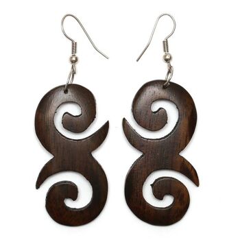 Boucles d'oreilles à double tourbillon tribales en bois marron sculptées à la main