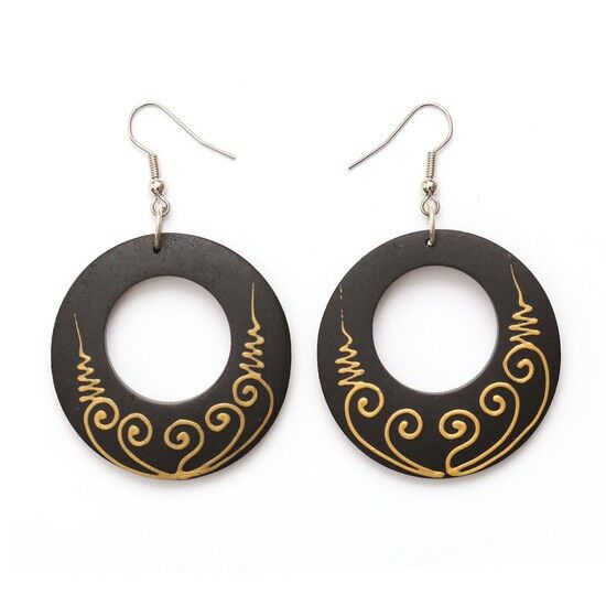 Orecchini pendenti a cerchio in legno ohm organico con motivo a vortice dipinto a mano