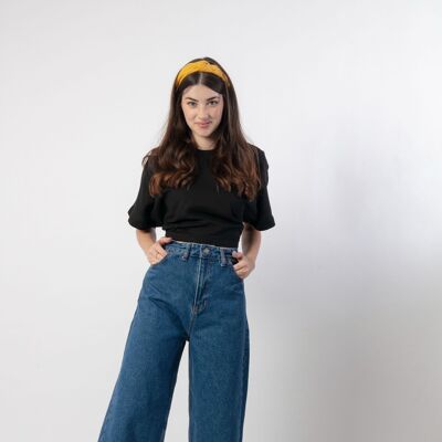 Women's high-waisted jeans
