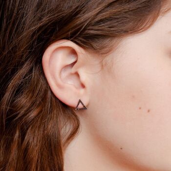Boucles d'oreilles triangle en argent sterling plaqué or rose avec zircon noir 2