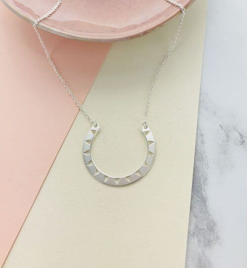 Contemporary Horseshoe Necklace - 18"