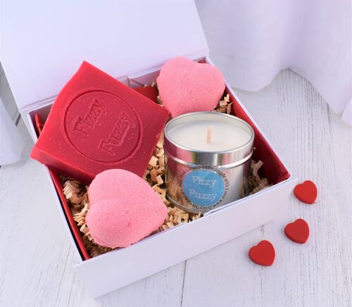 Love Heart Very Berry Gift Spa Set Pamper Hamper