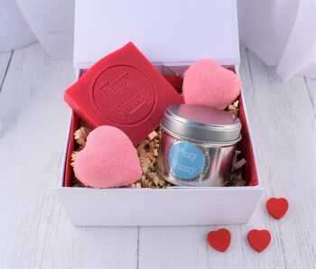 Love Heart Very Berry Gift Spa Set Pamper Hamper 3