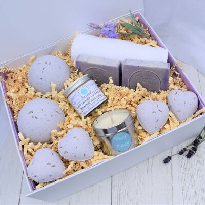 Lovely Lavender Deluxe Geschenkset Badebomben Seifen Kerze