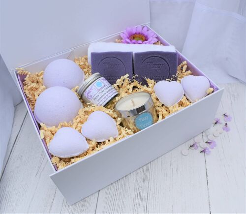 Parma Violet Deluxe Gift Set Handmade Bath Bombs Soap Candle