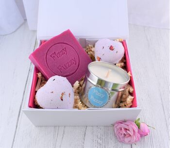 Coffret cadeau Relaxant Rose Pampers. Bombes de bain roses faites à la main 2