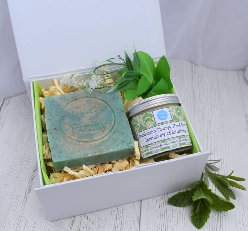 Gardeners Gift Box. Gardener’s Therapy Hand Cream and Soap