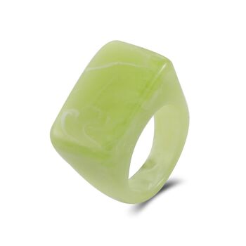 bague-carre-simple-couleur-resine 3