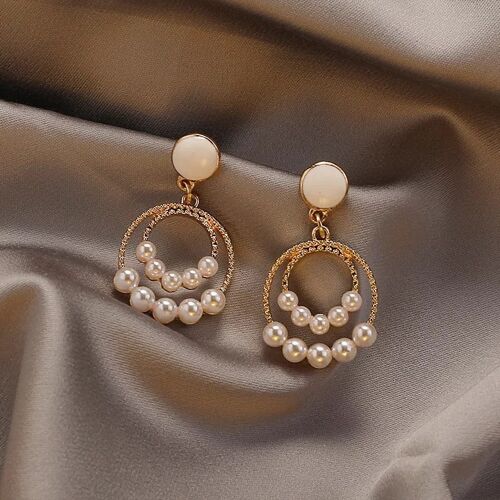 dual-hoops-with-pearls-short-earrings