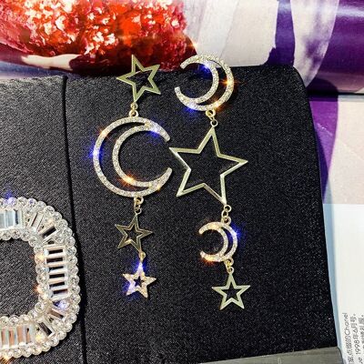 asymmetric-hollow-moon-and-star-earrings