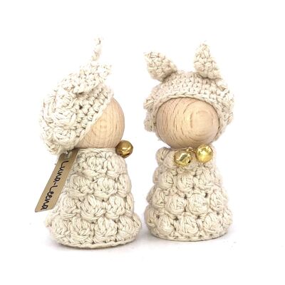 sustainable cone lamb doll made of organic cotton - off-white - hand crocheted in Nepal - wooden cone doll lamb