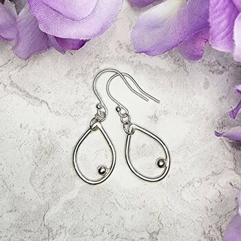 Boucles d'oreilles pendantes Iris en argent 3