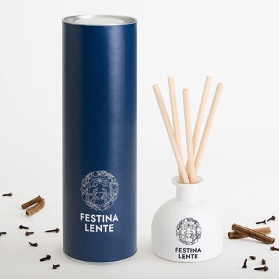 IL VIAGGIATORE Reed Diffuser 100ml: mulled wine and warm fireplace. Alcohol-free.