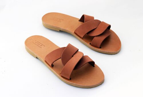Pastel colored slide sandals 2. Amber Brown