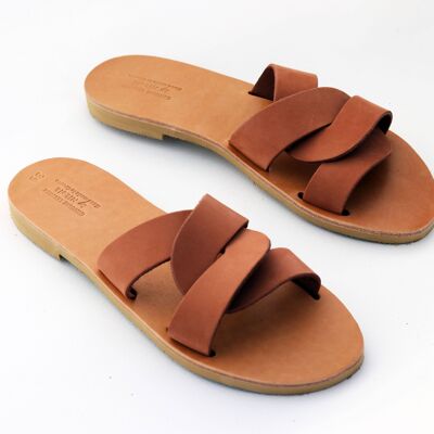 Pastel colored slide sandals 3. Sand