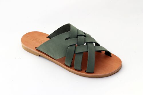 Pastel colored strappy slides 1. Light Brown