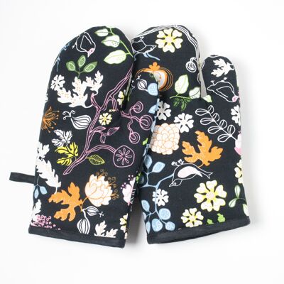 Black floral oven mitts