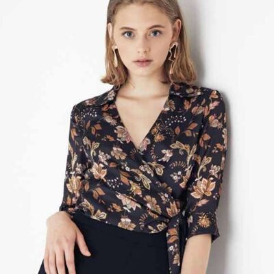 Floral print blouse