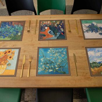 SET DE TABLE SET DE 6 OEUVRES DIFFÉRENTES "VINCENT VAN GOGH NR.1" "FLEURS"30x30 cm. 6 œuvres d'art différentes dans l'ensemble. 3