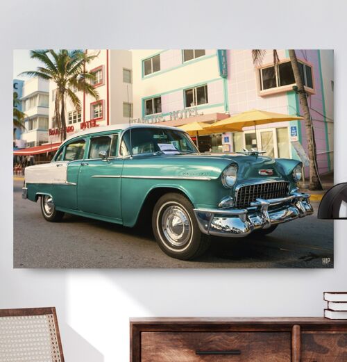 HIP ORGNL® Luxury car on the Ocean Drive in Miami - 150 x 100 cm