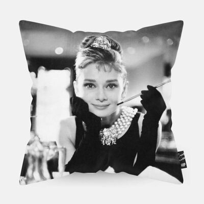 HIP ORGNL® Portrait Audrey Hepburn dans Petit-déjeuner au coussin de Tiffany - 45 x 45 cm