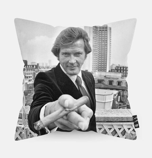 HIP ORGNL® Iconic Portrait Roger Moore with sigar Cushion - 45 x 45 cm