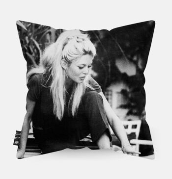 HIP ORGNL® Iconic portrait Brigitte Bardot à Saint-Tropez Coussin - 45 x 45 cm 2