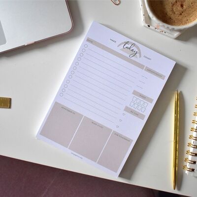Três Paper Co Daily Planner Pad /