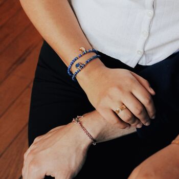 Bracelet perles lapis lazuli et mini charm plaqué or femme - gravure ETOILE 2