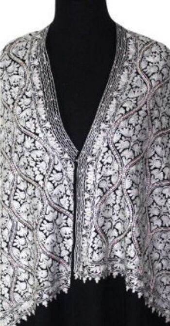 incroyable Belle obsidienne noir et blanc foulard Pashmina brodé au point de chaînette / CAEMB0007 4