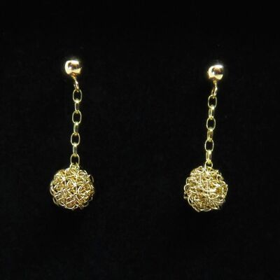 Medium crochet gold earrings