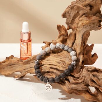 Bracelet de guérison en cristal avec huile essentielle de paix intérieure (jaspe gris, pierre de lave et breloque OM) avec huile de paix intérieure 5