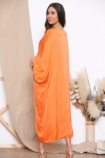 Robe ample orange à manches longues 3