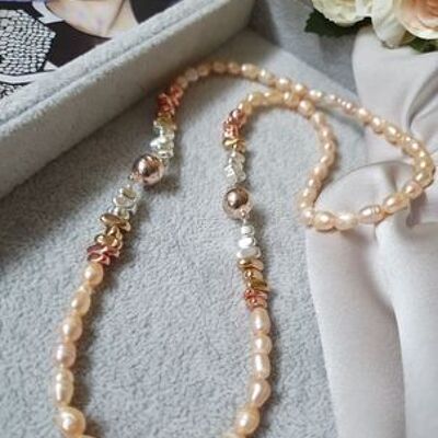 Bracelet et Colliers 2 en 1 Perles d'ivoire d'eau douce.