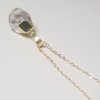 Collier à quartz clair surmonté d'or 2