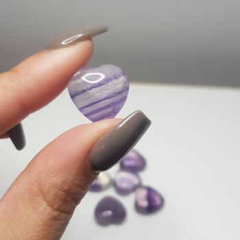 Coeur en cristal de fluorite violet 2
