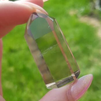 Tour de cristal de quartz fumé 2