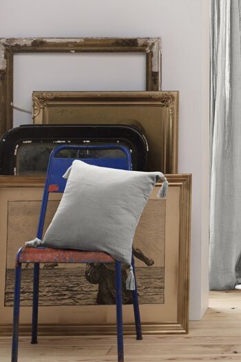 Coussin déhoussable avec pompons Gaze de coton 40 x 40 cm GAÏA Nuage 2
