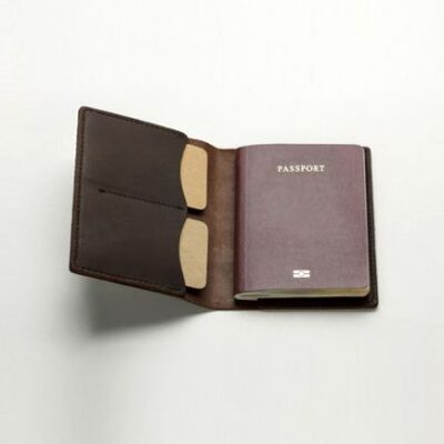Porta pasaporte de piel - Chocolate