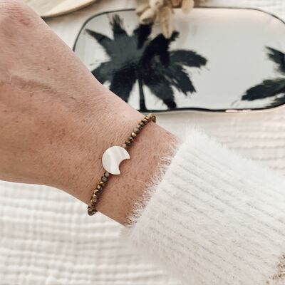 Pearl bracelet + mother-of-pearl moon