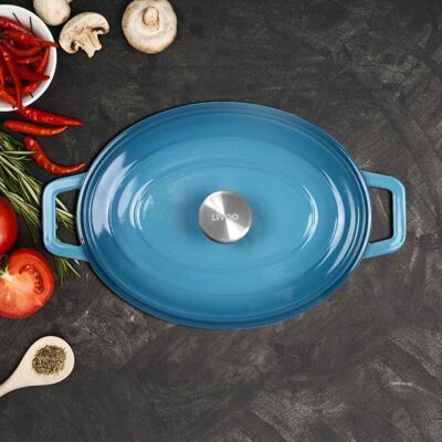 Blue oval cocotte