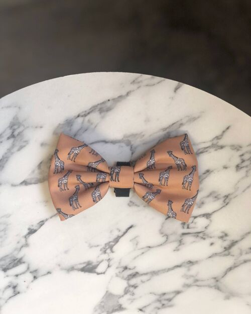 Giraffic Park Bow Tie