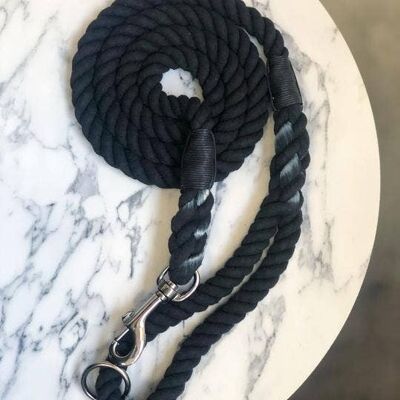 All Black Everything Rope Lead