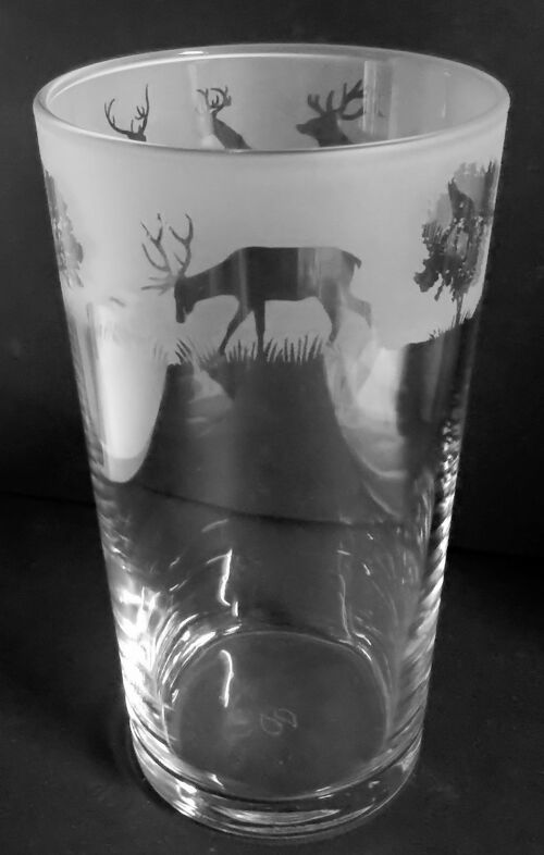 Conical Pint Glass with Stag Frieze