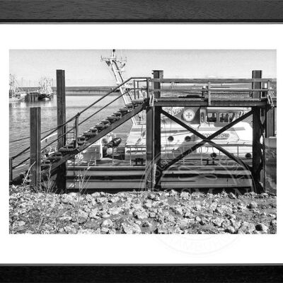 Fotodruck / Poster mit Rahmen und Passepartout Motiv Büsum B09 - Grösse: M (35cm x 45cm) - Rahmenfarbe: weiss matt