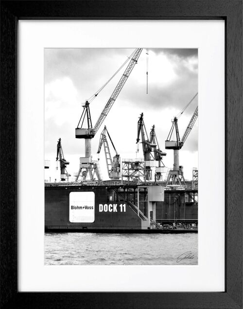 Fotodruck / Poster mit Rahmen und Passepartout Motiv Hamburg HH04 - Grösse: L (57cm x 45cm ) - Rahmenfarbe: schwarz matt